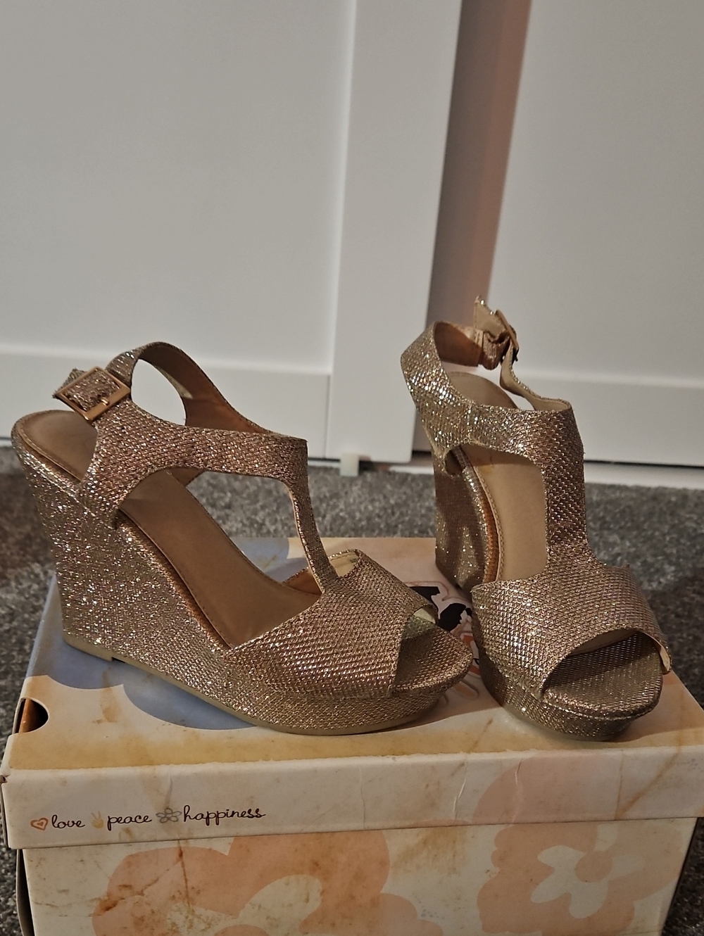 Sugar Women's Glitter Wedge Sandals — Gold